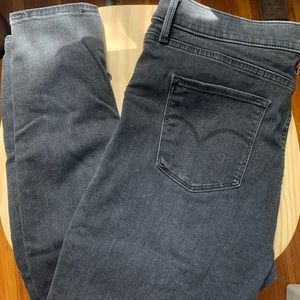Black Levi’s jeans